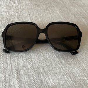 beautiful oversized GUCCI sunglasses, authentic, never worn, didn't fit me well